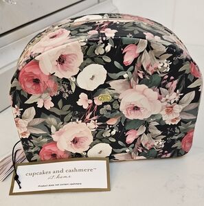 NWT Travel Jewelry case - gift, holiday, vacation,  home‎ decor